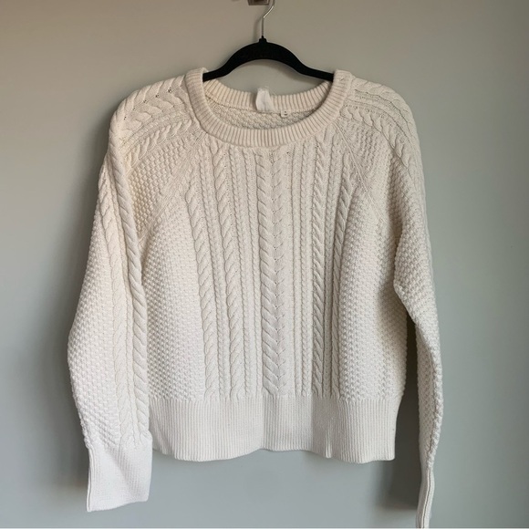 GAP Sweaters - Vintage Gap Crew Neck Cable Knit Chunky White Sweater